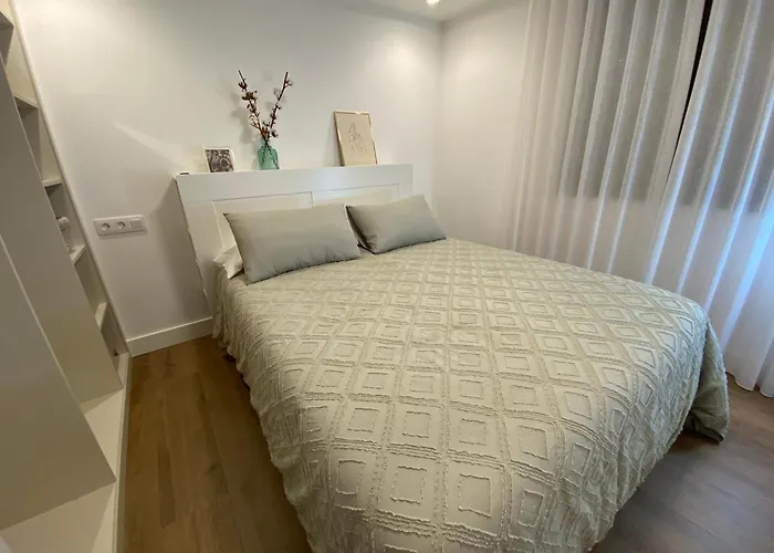 San Mames Con Garaje Incluido Coche Mediano *